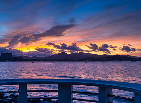 xs thu bay