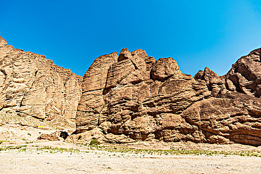 cau gio vang